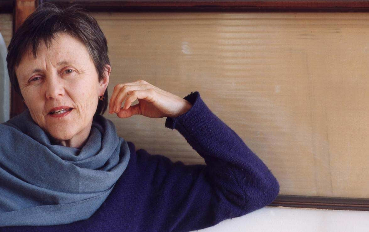 Helen Garner هلن گارنر